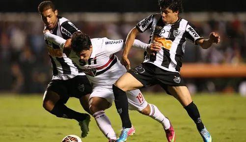 在足球比赛 在足球比赛